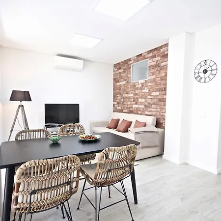 Akicity Graca Sun Apartman